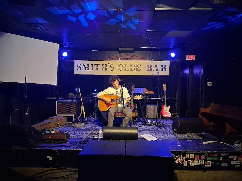 Smith's Olde Bar photo 3